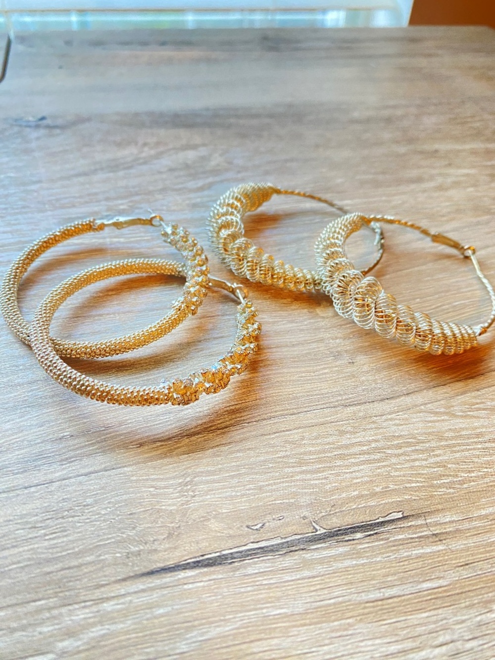 2 Pair Gold Hoop Earring Lot: Textured Mesh and Woven Wire Styles